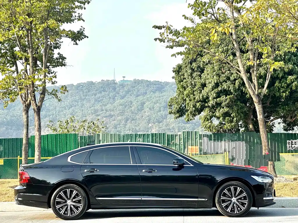 Volvo S90 — миниатюра 5
