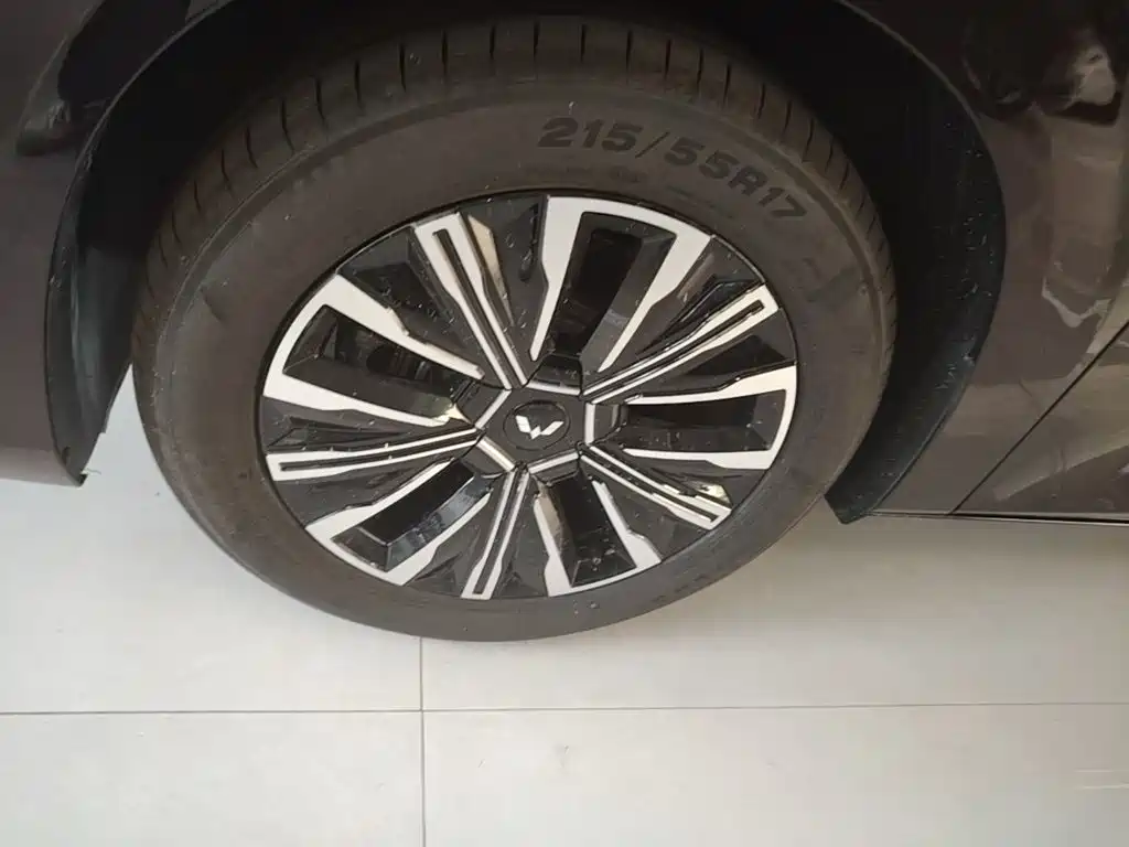 Wuling Xingguang 730 New Energy — миниатюра 23