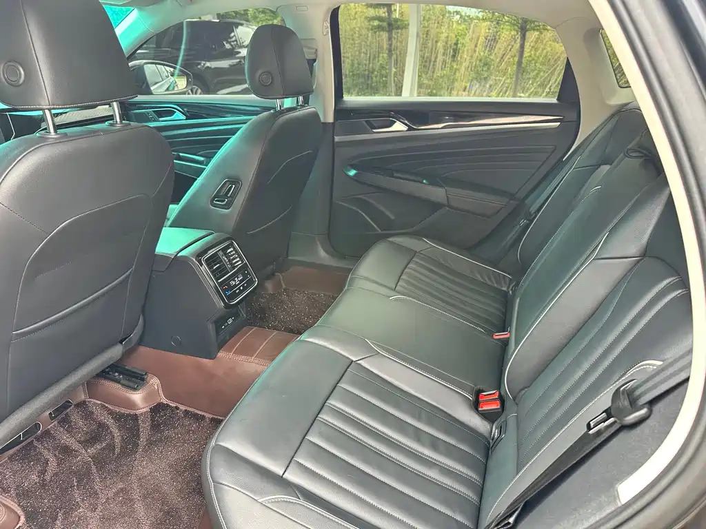 Volkswagen Passat — миниатюра 13