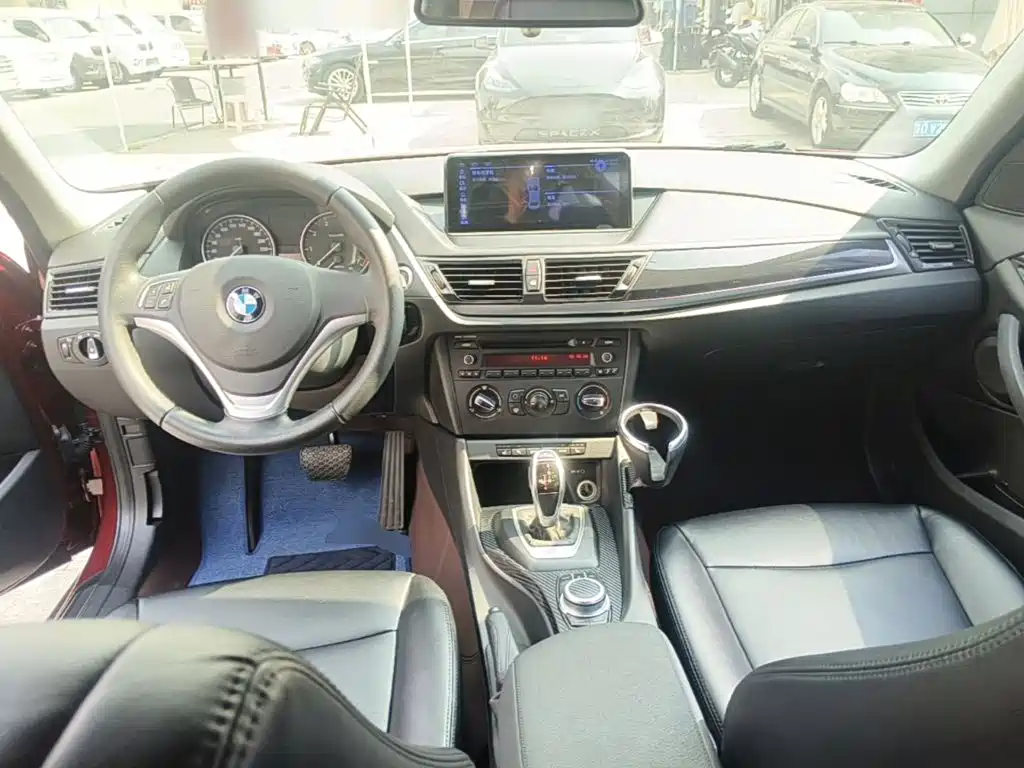 BMW X1 — миниатюра 10