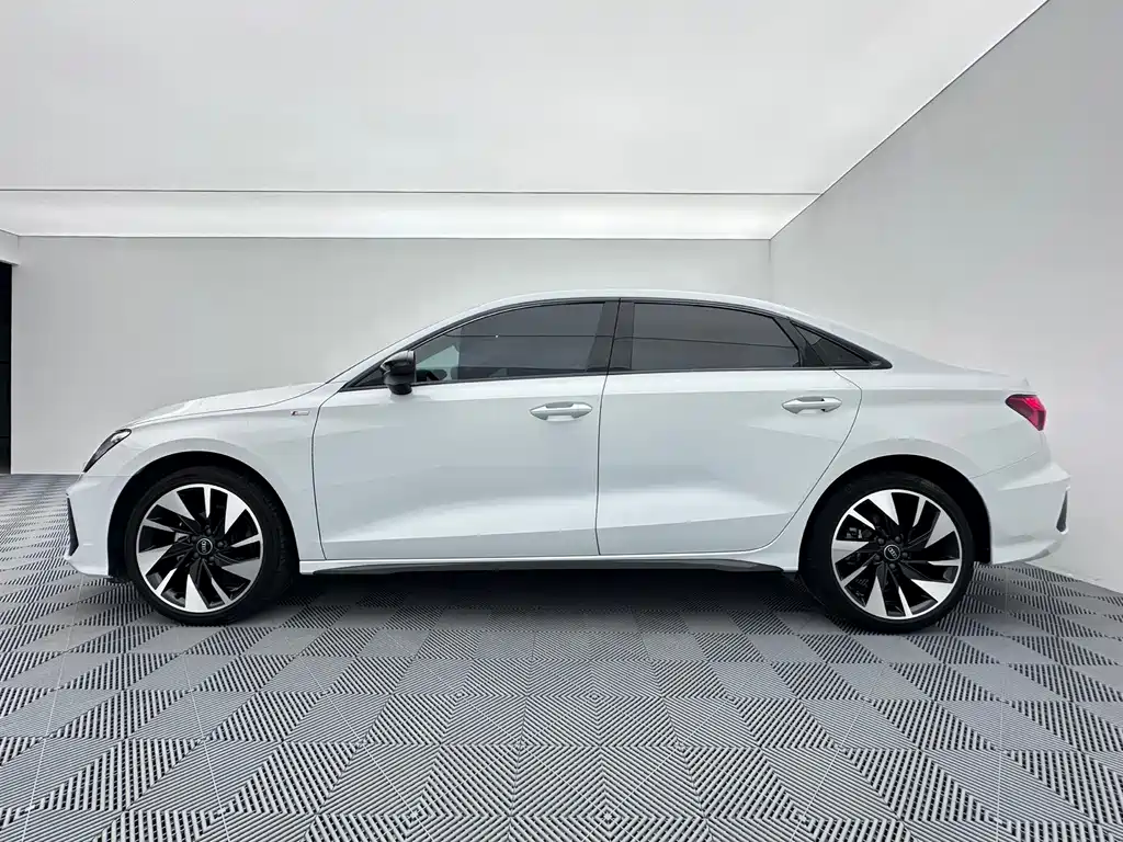 Audi A3 — миниатюра 8