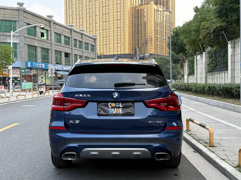 BMW X3 — миниатюра 3