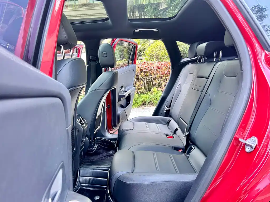 Mercedes-Benz GLA — миниатюра 16