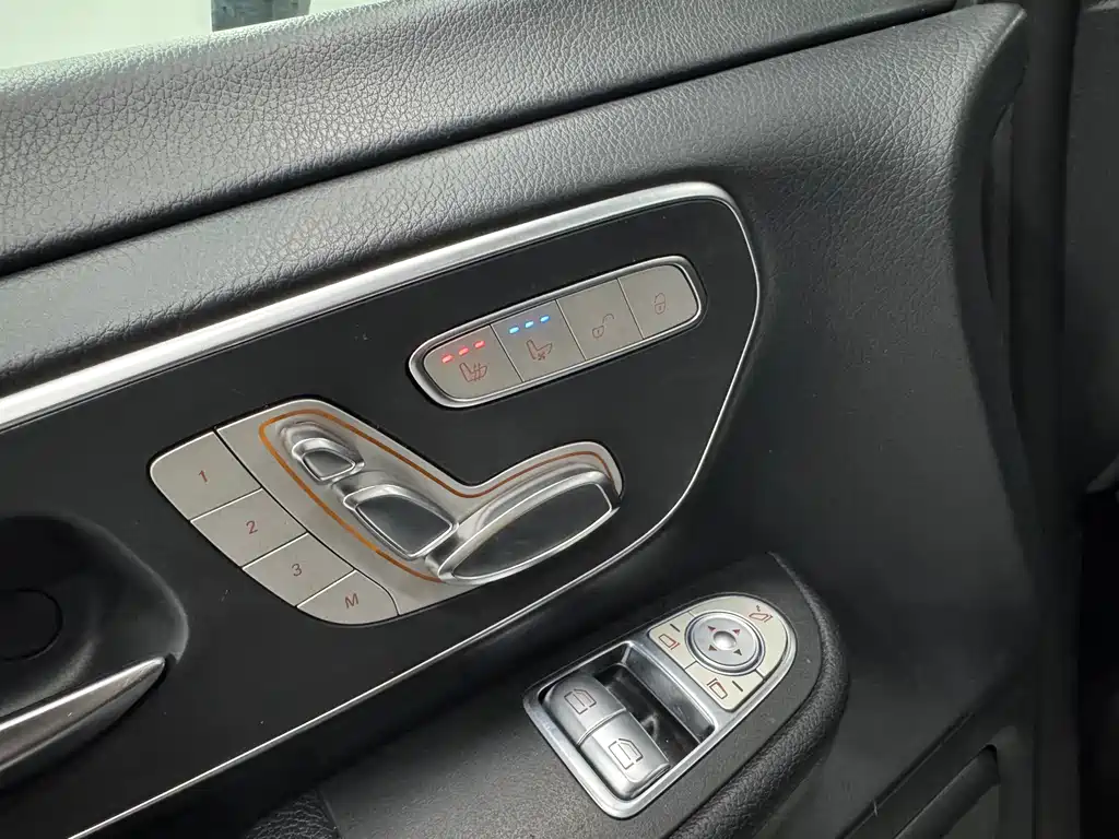 MERCEDES-BENZ V CLASS