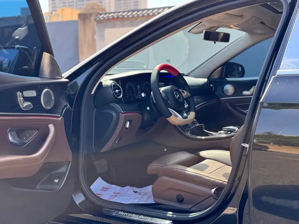 Mercedes-Benz E-Class — миниатюра 3
