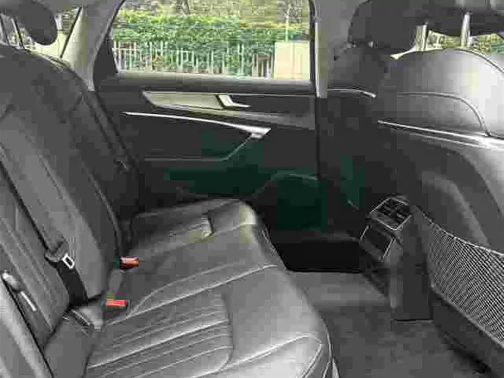 Audi A6L — миниатюра 6