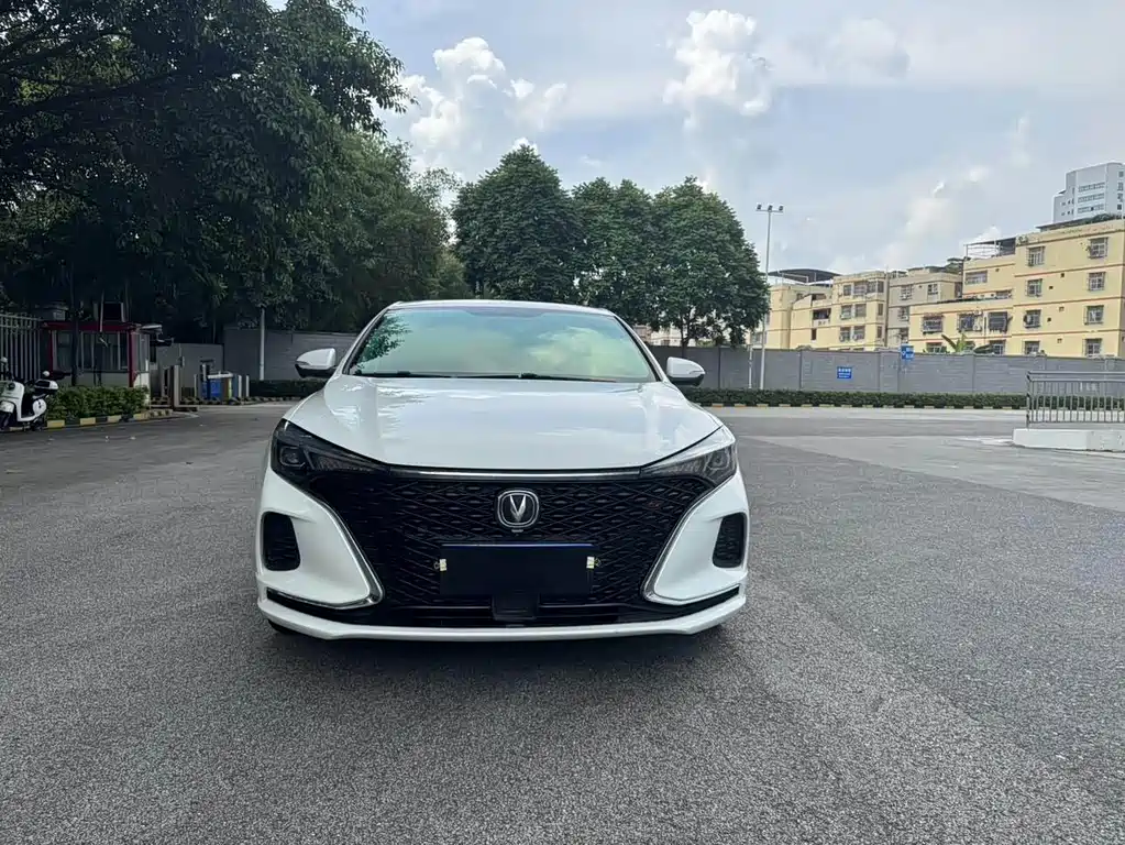 Changan Eado — миниатюра 2