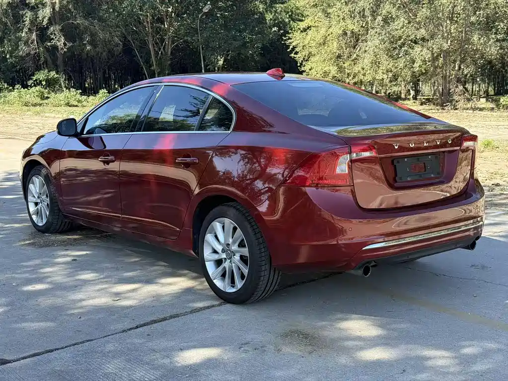 Volvo S60 — миниатюра 7