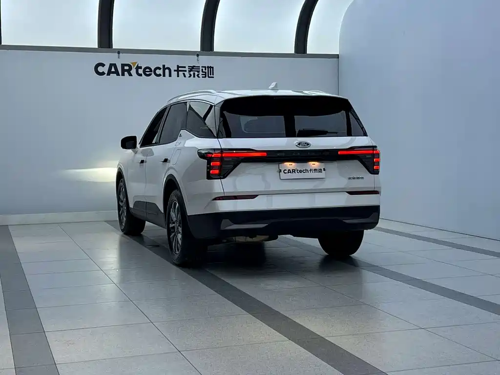 Ford Edge — миниатюра 4
