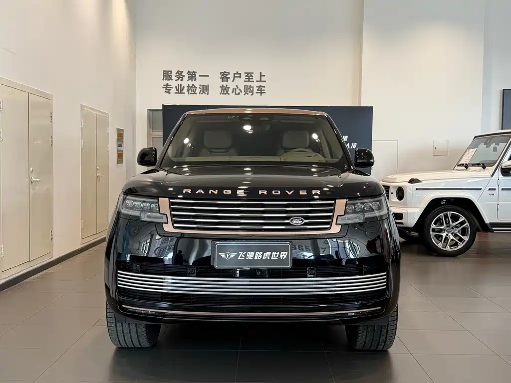 Land Rover Range Rover 2023 4.4 V8 SV Long Wheelbase