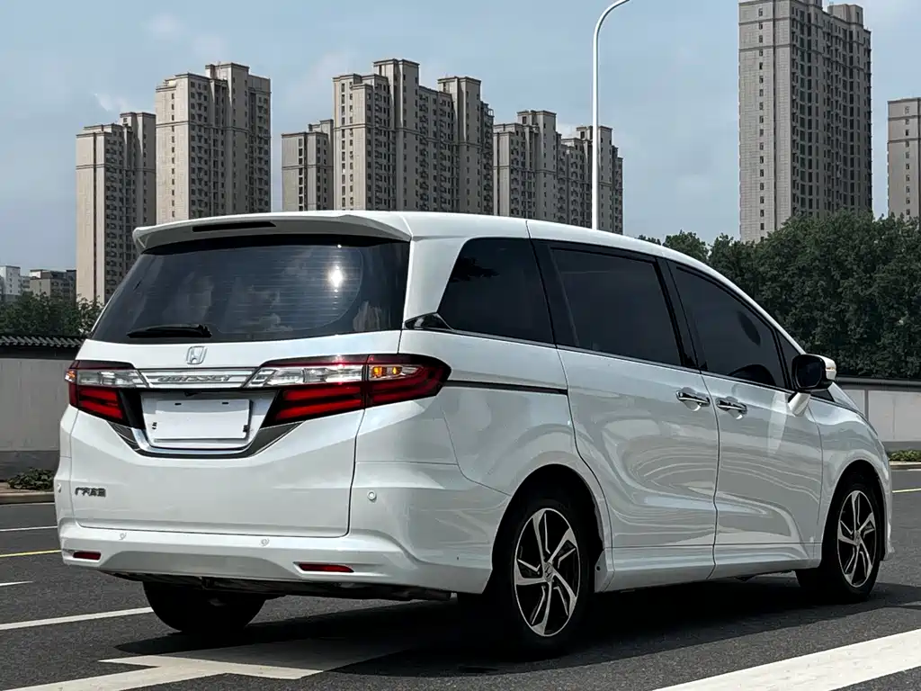 Honda Odyssey — миниатюра 4