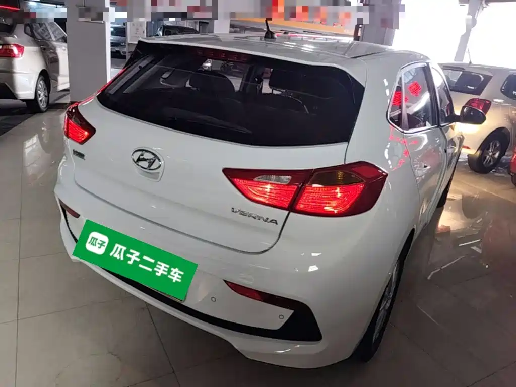 Hyundai Verna RV — миниатюра 7