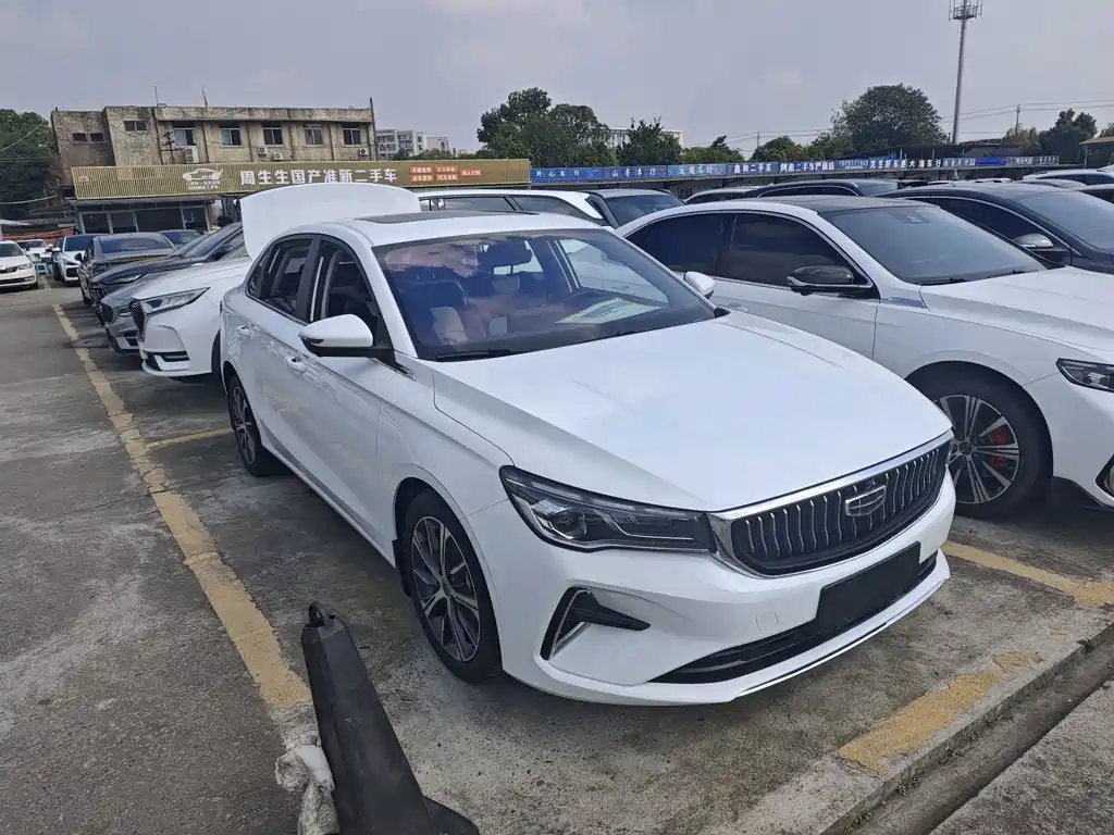 Geely Emgrand — миниатюра 3