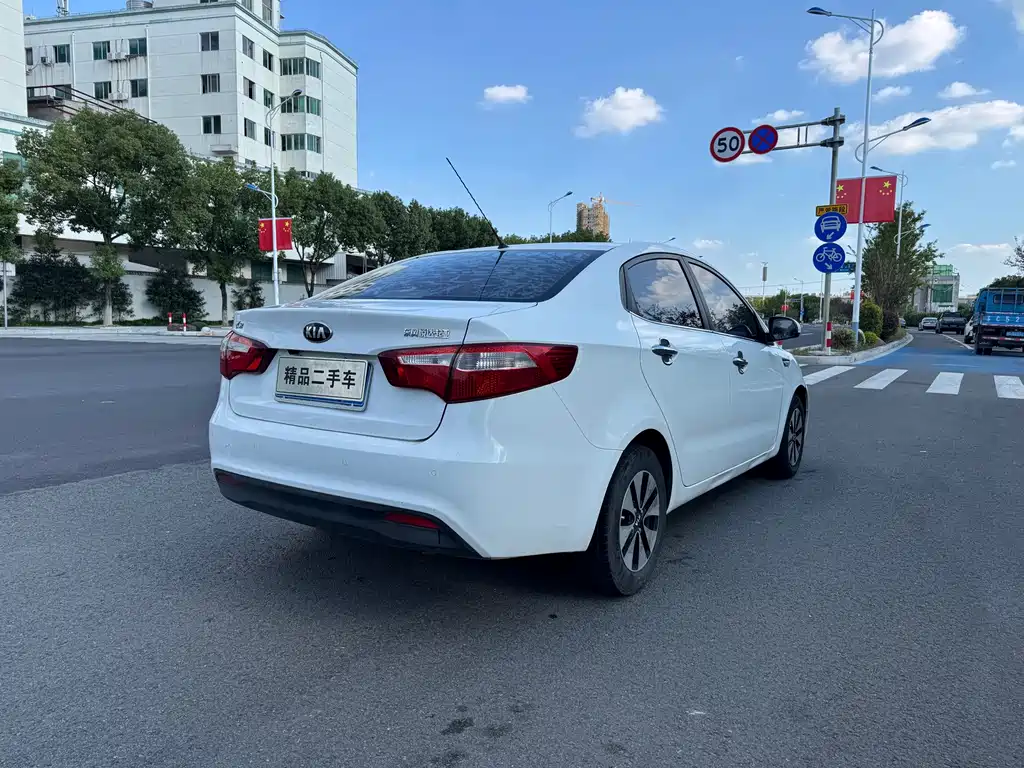 Kia K2 — миниатюра 6
