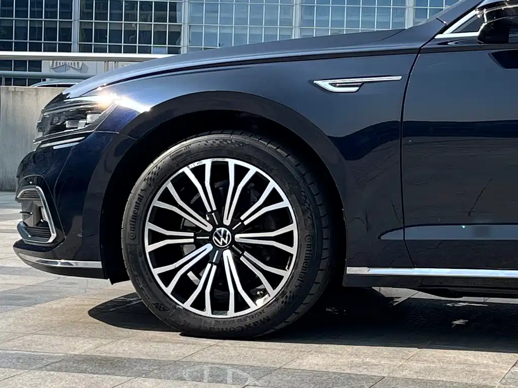 Volkswagen Phideon — миниатюра 8