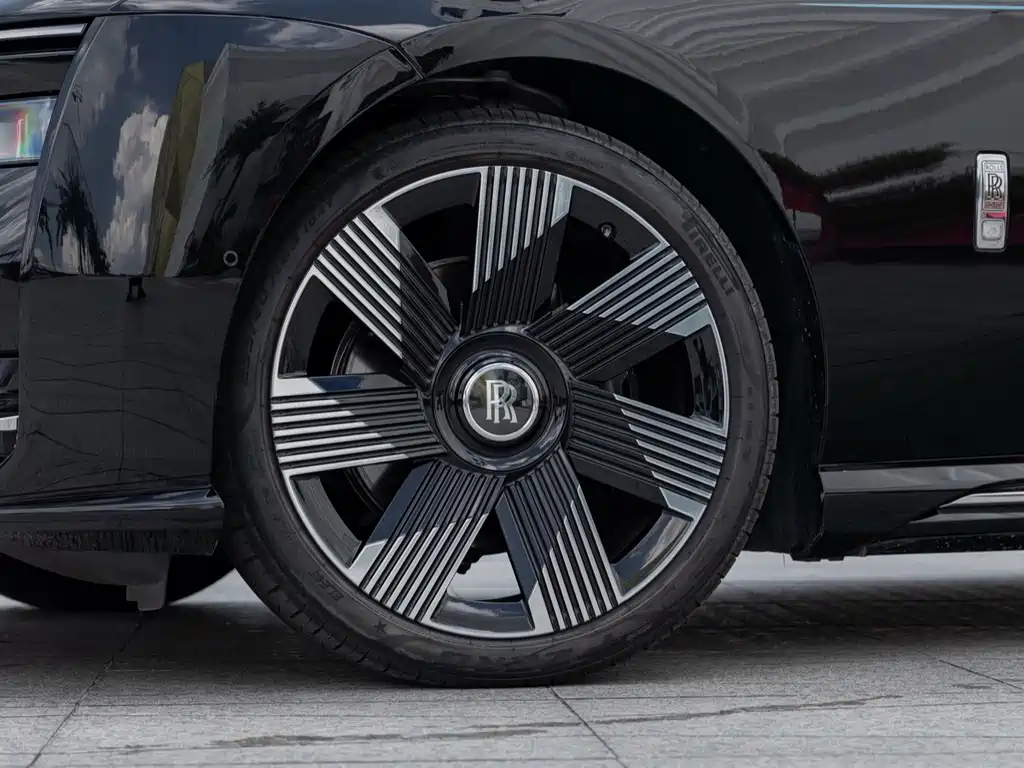 Rolls-Royce Phantom — миниатюра 8