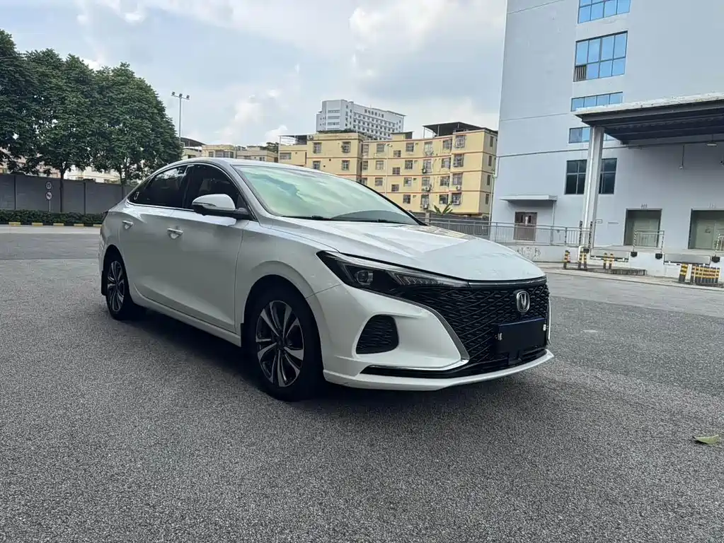 Changan Eado — миниатюра 3