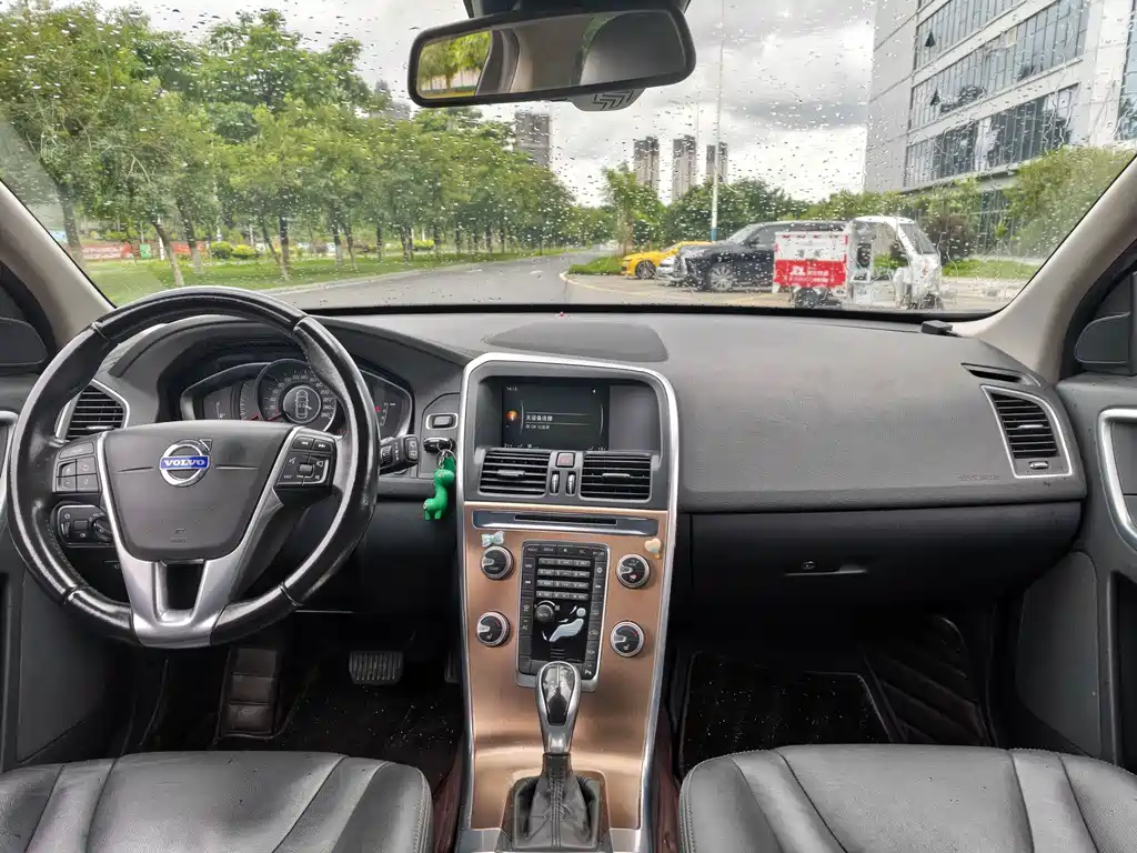 Volvo XC60 — миниатюра 4