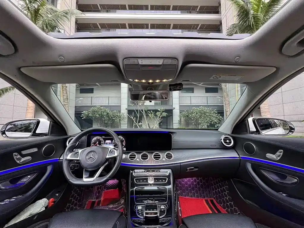 MERCEDES-BENZ E CLASS