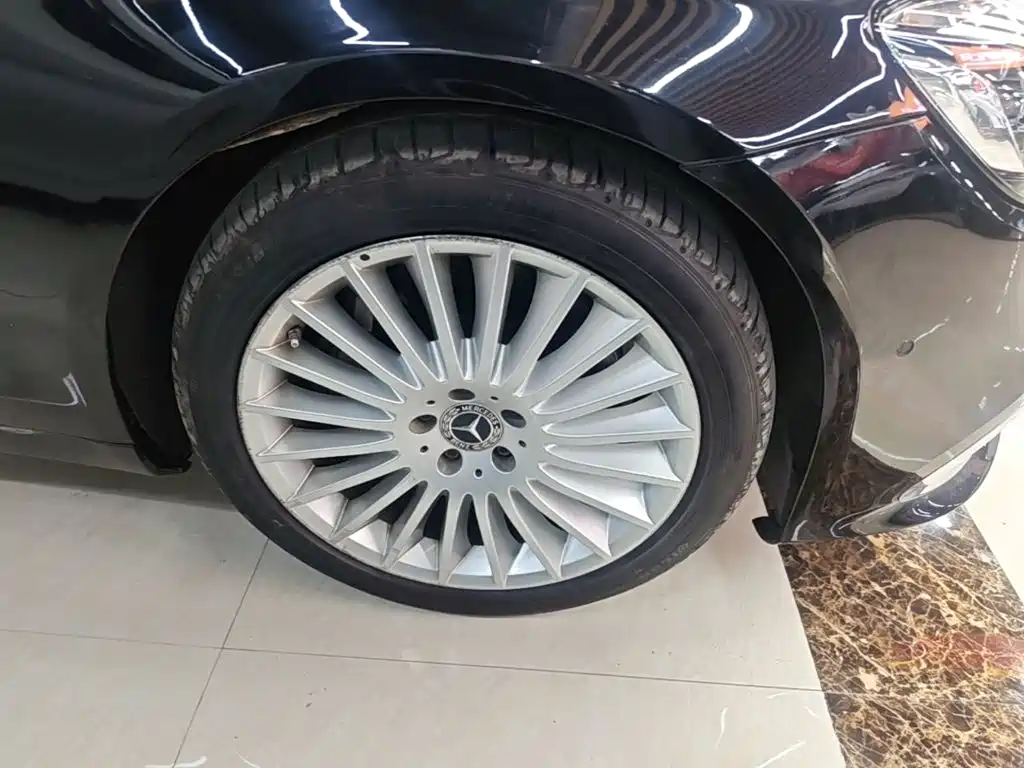 Mercedes-Benz S-Class — миниатюра 23