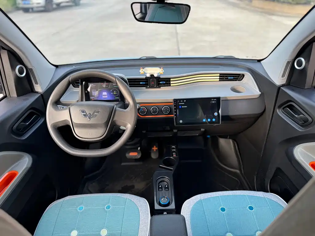 Wuling MINIEV — миниатюра 6