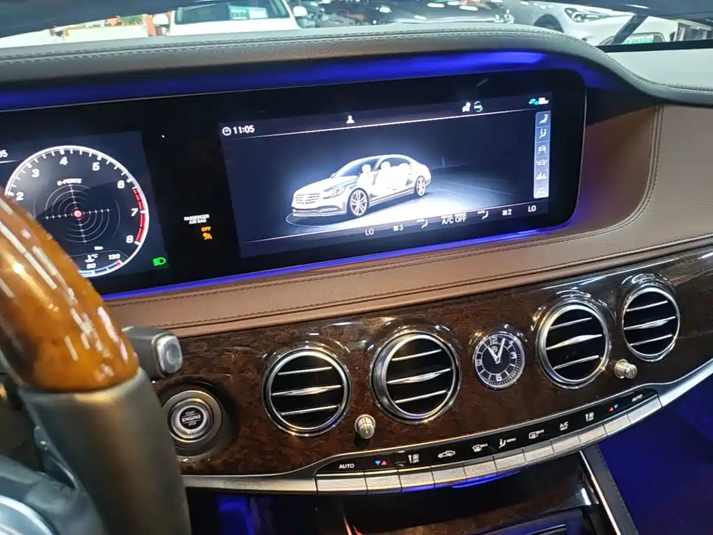 Mercedes-Benz S-Class — миниатюра 13