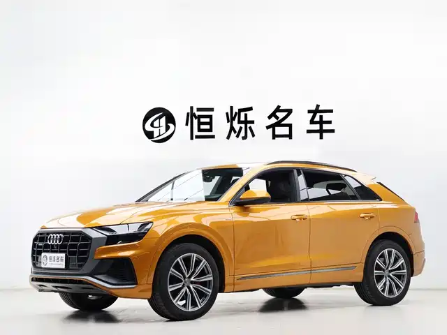 AUDI  Q8 2020