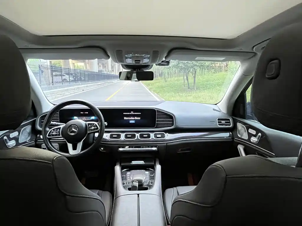 Mercedes-Benz GLE (Import) — миниатюра 11