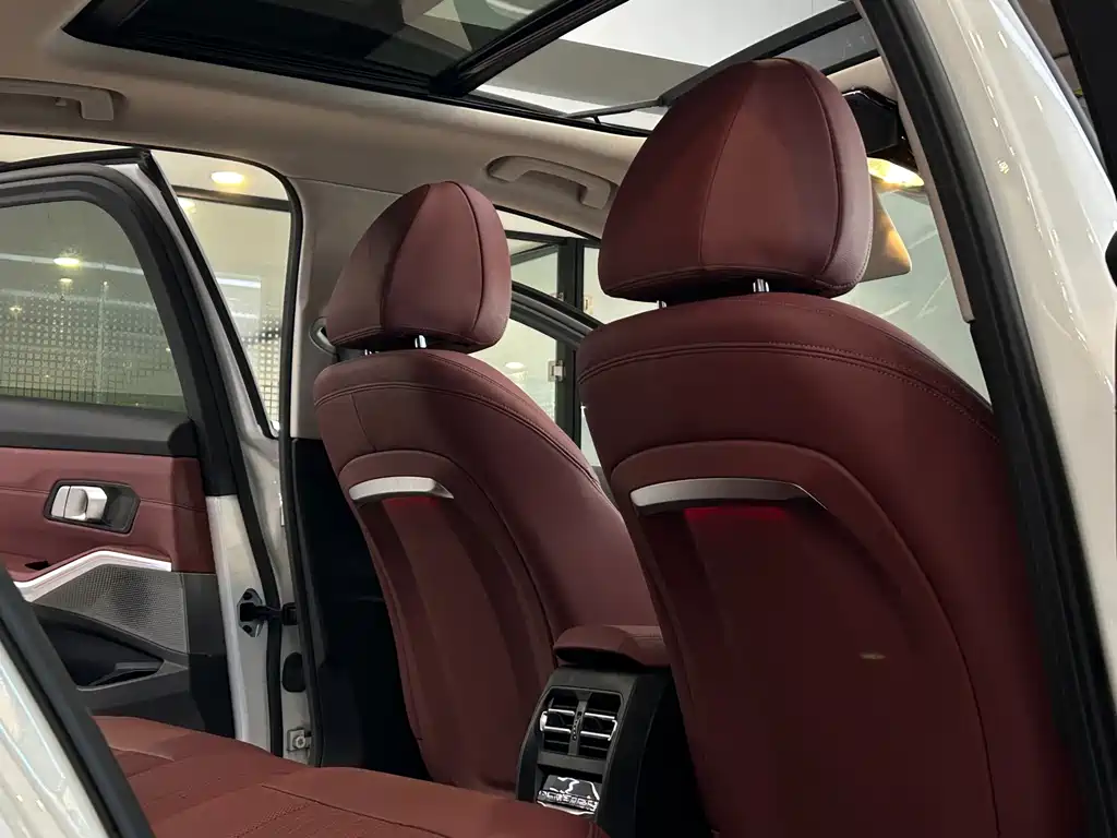 BMW i3 — миниатюра 12