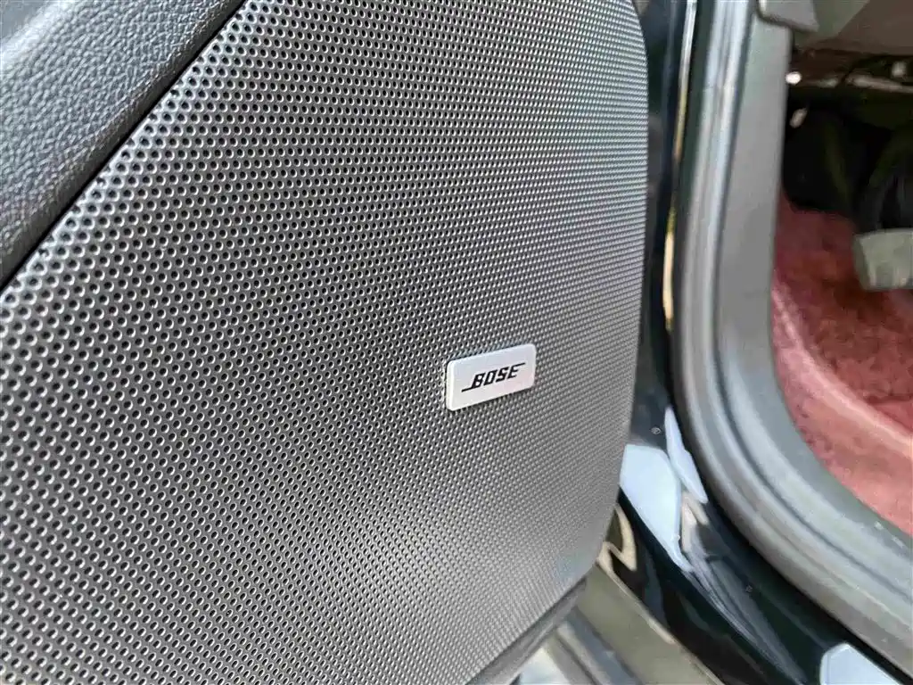 Cadillac XT6 — миниатюра 7