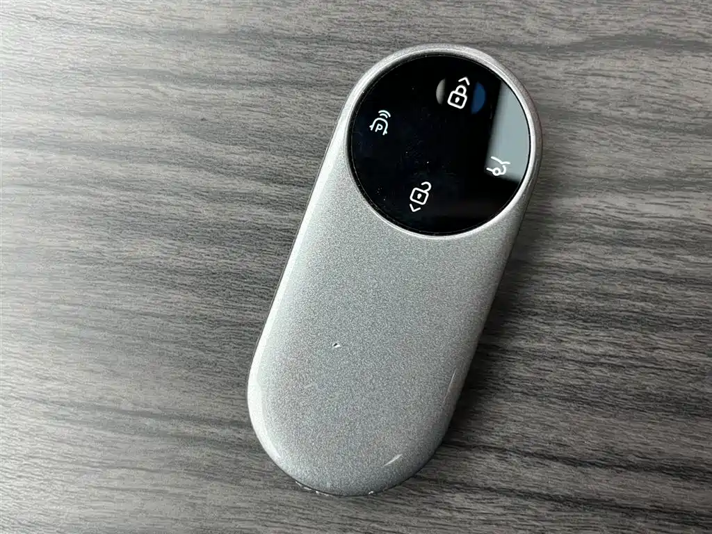 AITO ASK THE WORLD M9