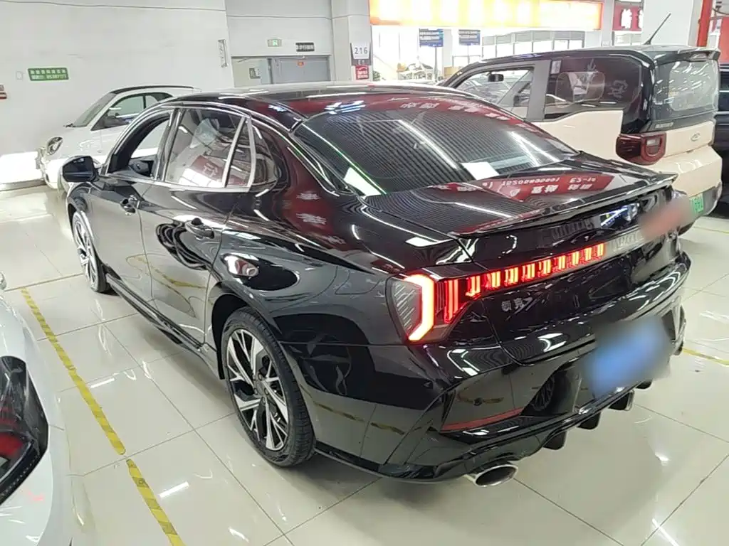 Lynk & Co 03 — миниатюра 5