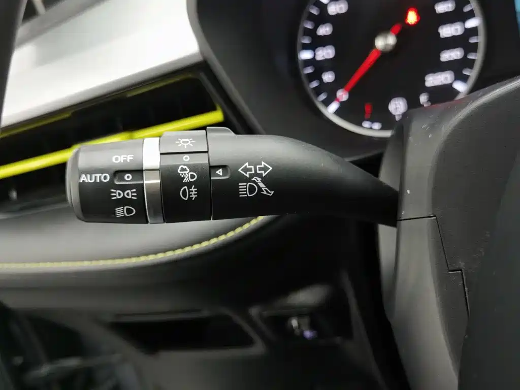 Roewe i5 — миниатюра 21
