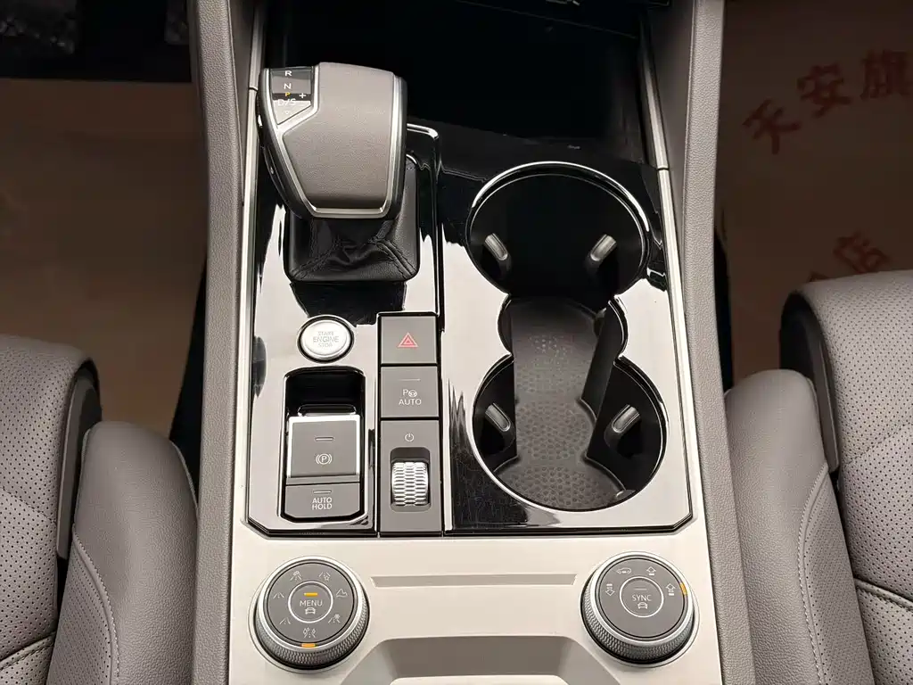 Volkswagen Touareg — миниатюра 9