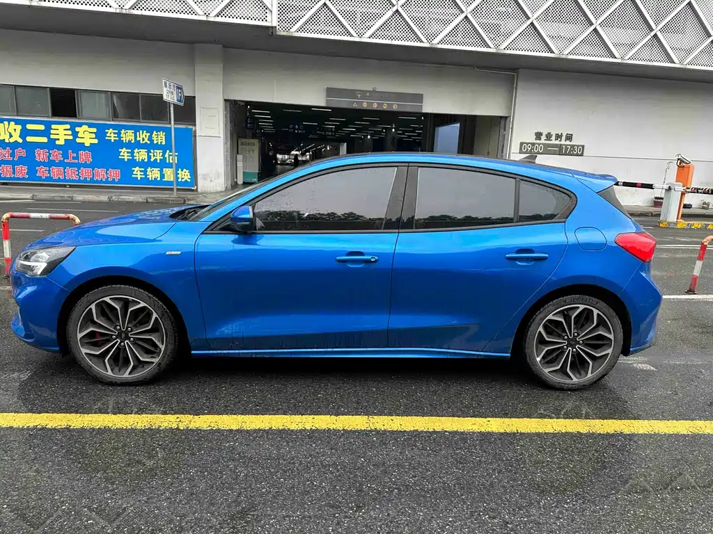 Ford Focus — миниатюра 3