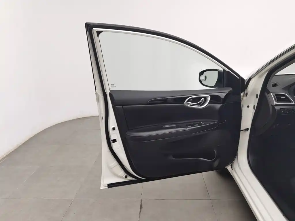 Nissan Sylphy — миниатюра 8