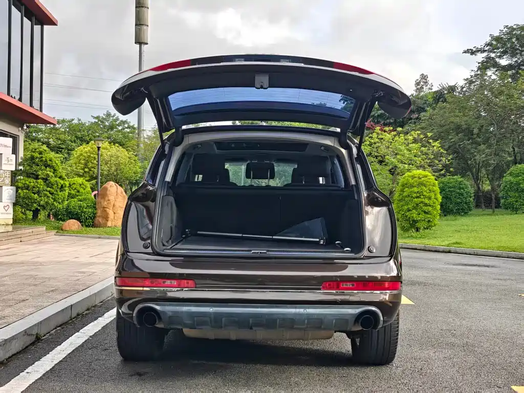 Audi Q7 — миниатюра 5