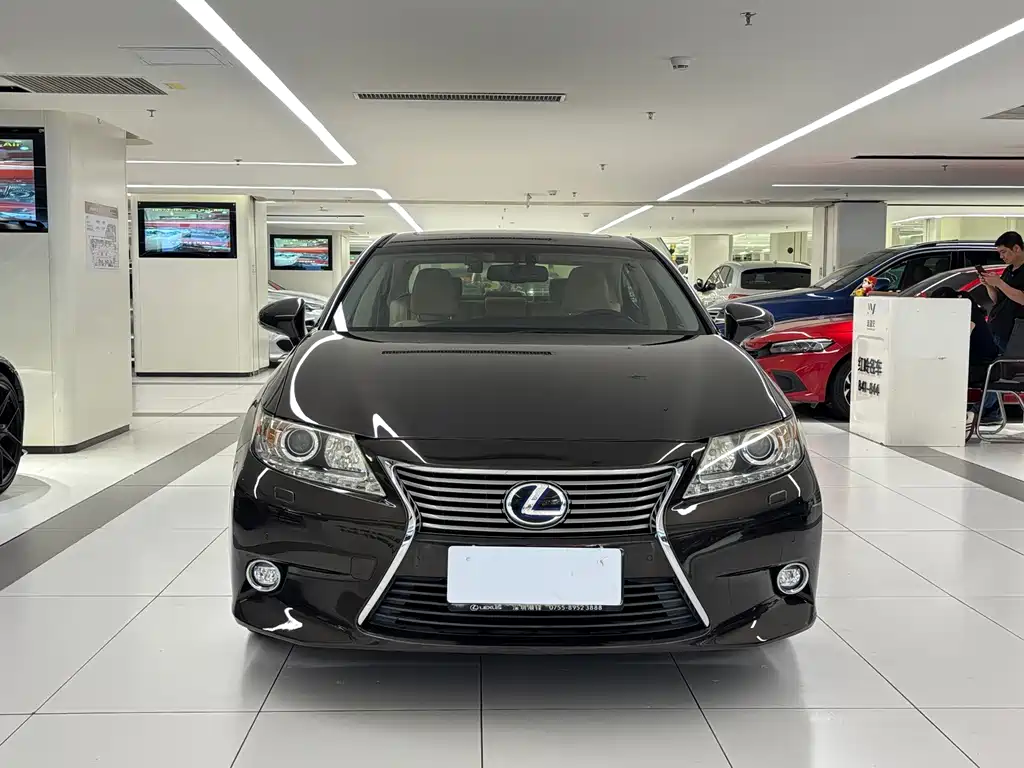 Lexus ES — миниатюра 2