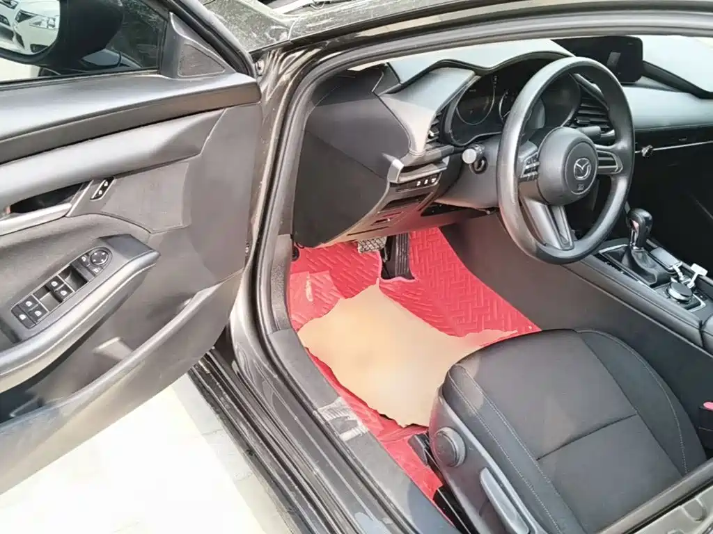 Mazda 3 Axela — миниатюра 16