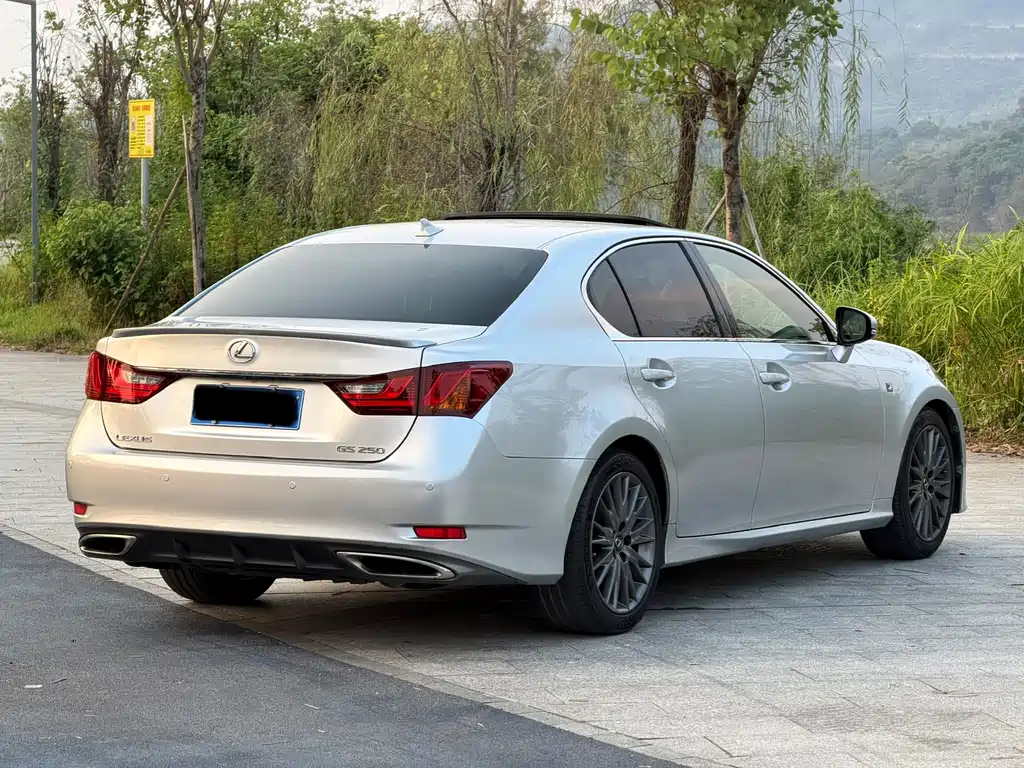 Lexus GS — миниатюра 16