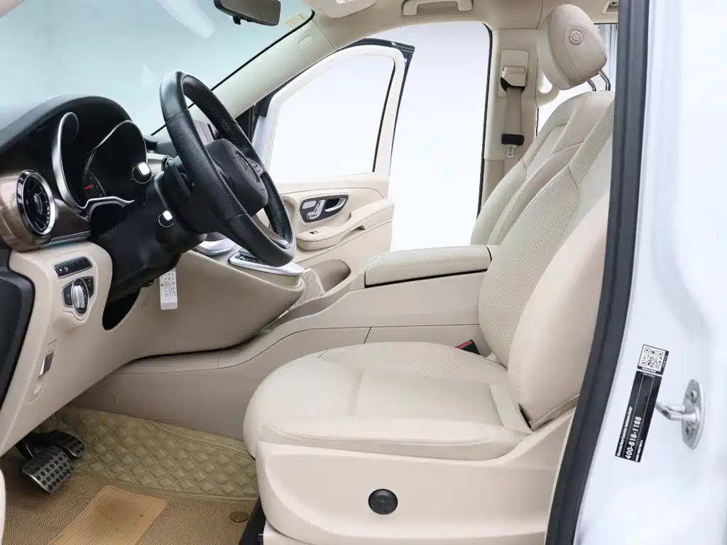 Mercedes-Benz V-Class — миниатюра 2