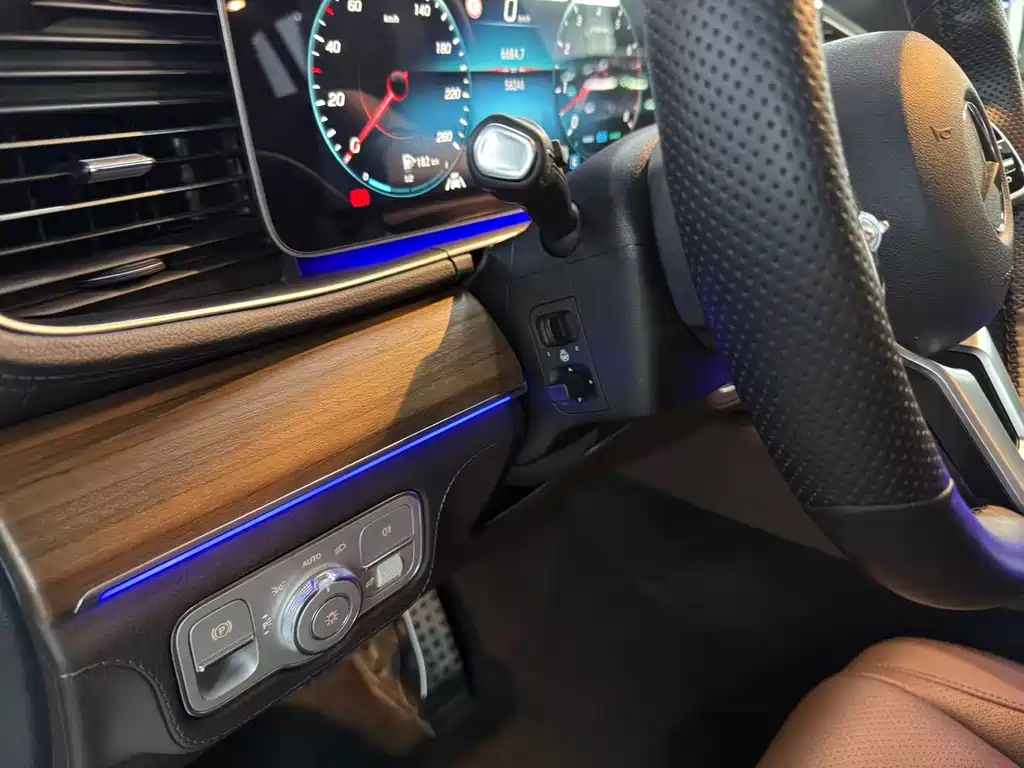 Mercedes-Benz GLS — миниатюра 10
