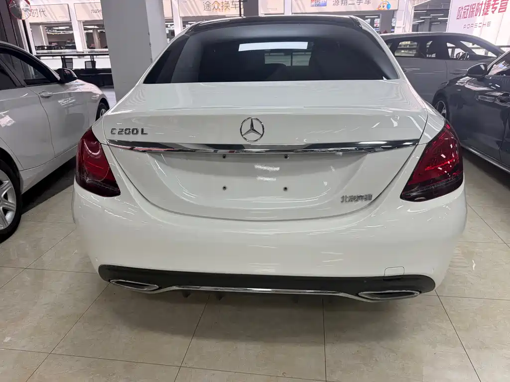Mercedes-Benz C-Class — миниатюра 16