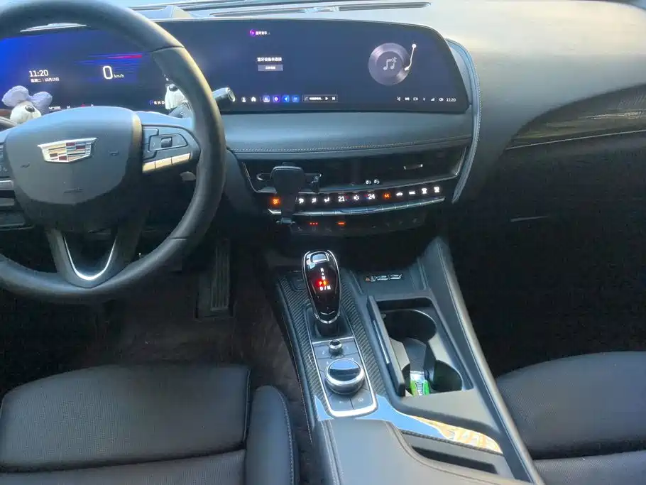 Cadillac CT5 — миниатюра 13
