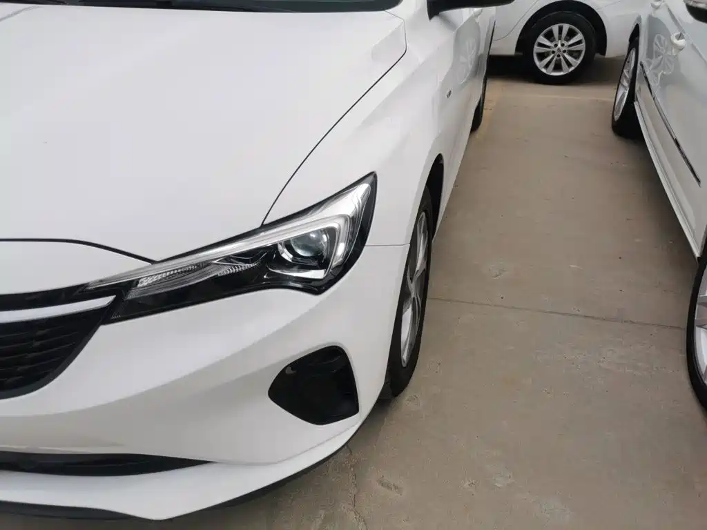 Buick Verano — миниатюра 19