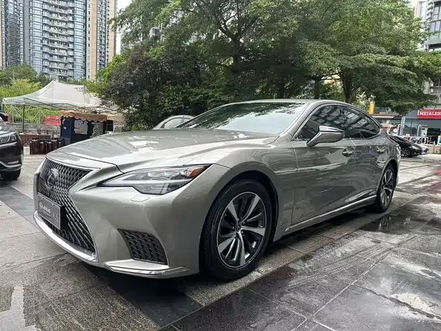 2021 Lexus LS