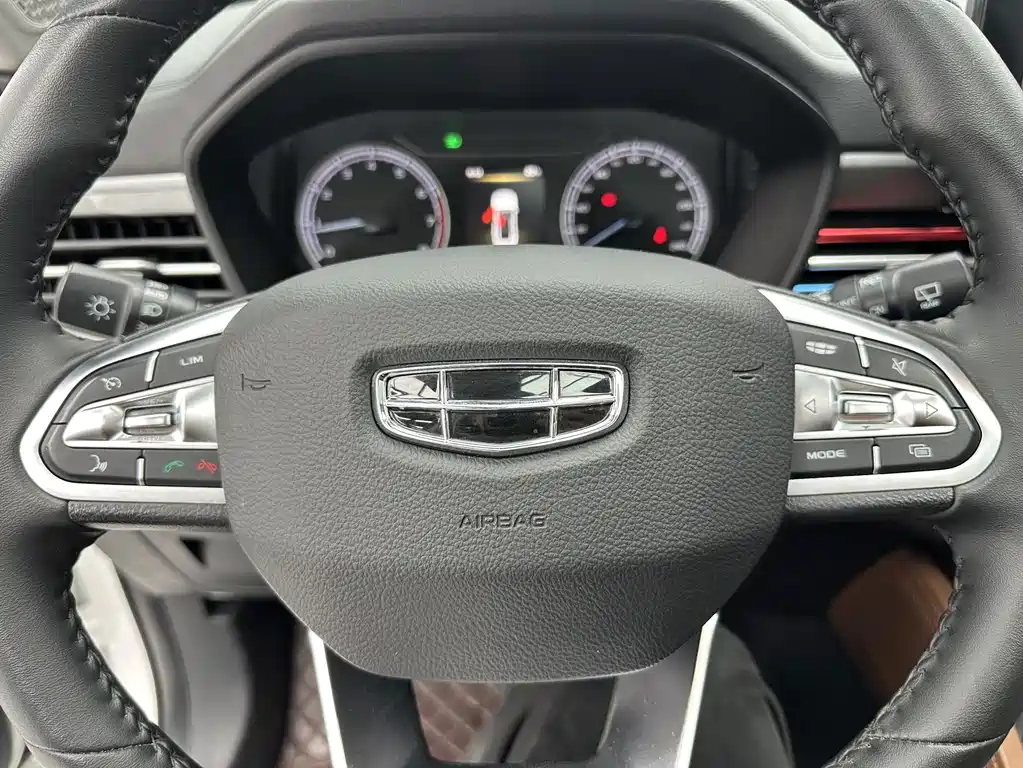 Geely Vision X6 — миниатюра 14