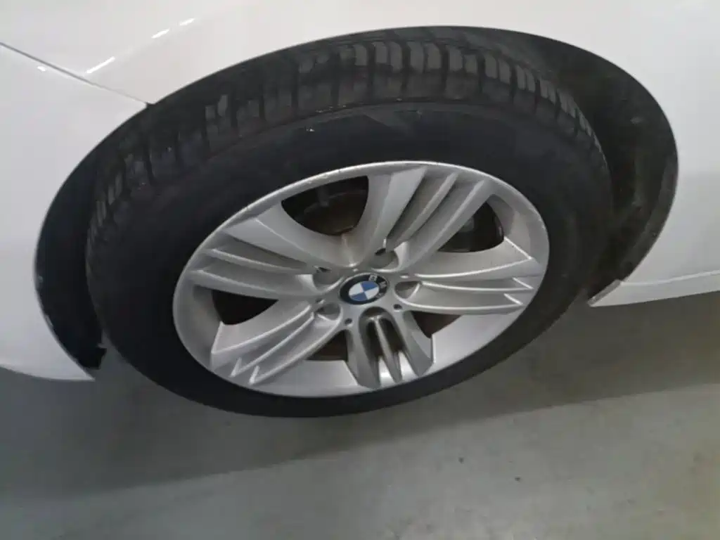 BMW 3 Series — миниатюра 23