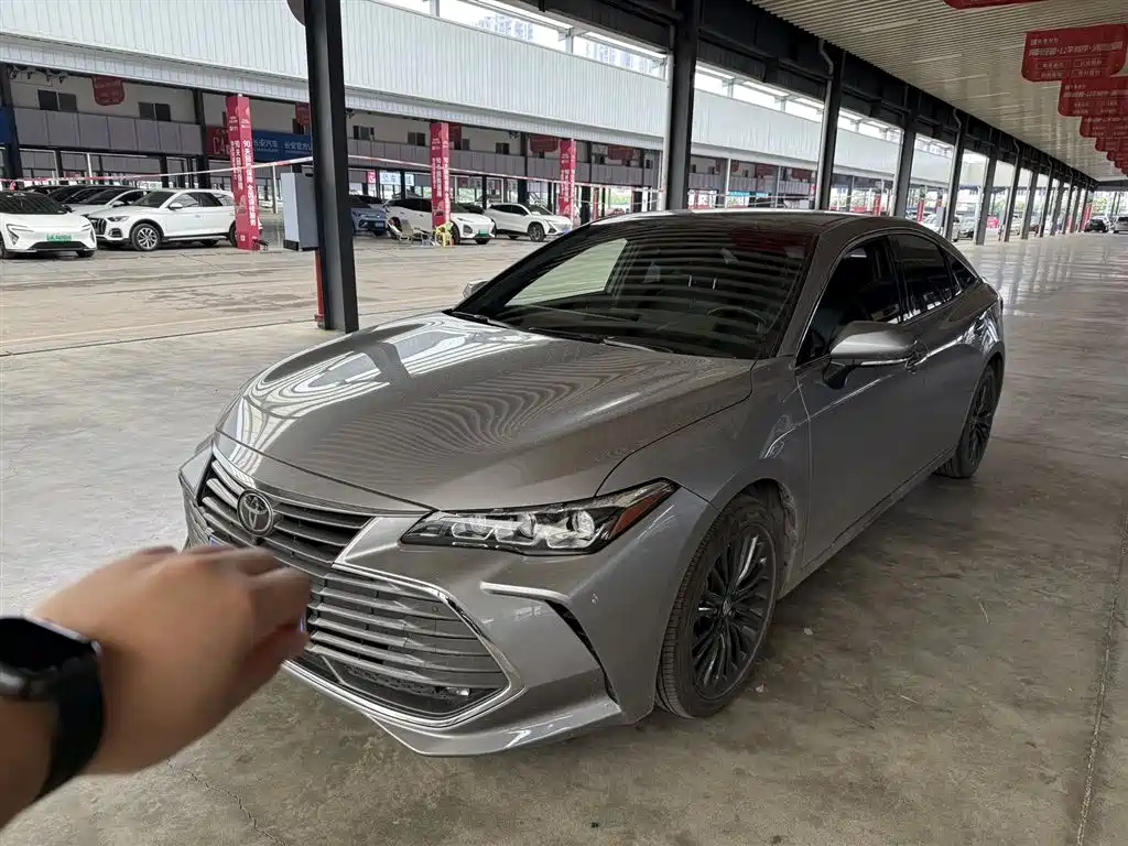 Toyota Avalon 2019