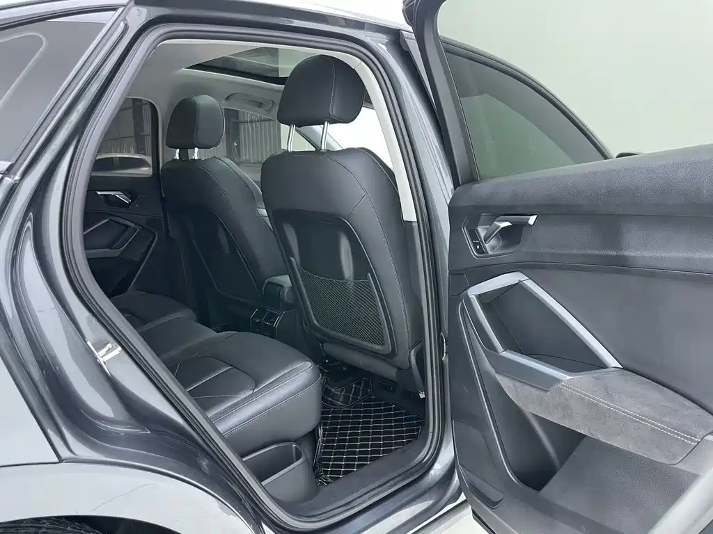 Audi Q3 Sportback — миниатюра 28